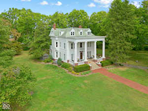 1210 16th St Columbus, IN 47201