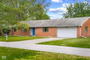 1045 Driftwood Ave Columbus, IN 47203