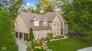 875 Baywood Ct Columbus, IN 47201