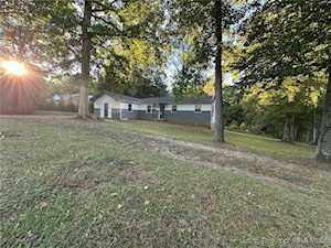 11435 Bradford Rd Greenville, IN 47124