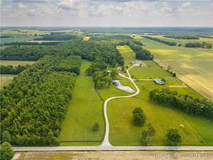 8641 S 850 W Nabb, IN 47147