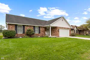 3847 Bonaventure Dr Columbus, IN 47203