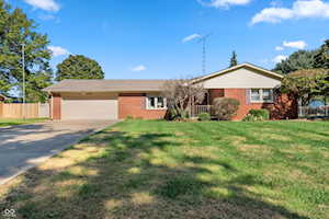 5502 E Karlsway Dr Columbus, IN 47201