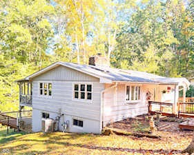 2124 Fair Oaks Trl Nashville, IN 47448