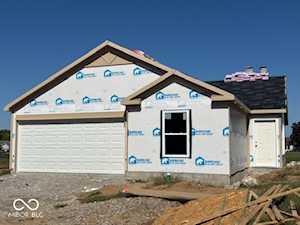 3632 Windstar Ct Columbus, IN 47203