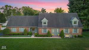 1411 Parkside Dr Columbus, IN 47203
