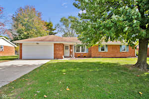 2745 Flintwood Dr Columbus, IN 47203