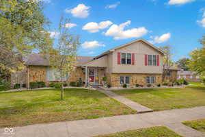 1031 Parkside Dr Columbus, IN 47203