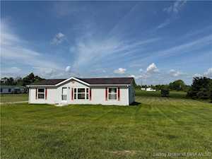 4203 Cook Ln English, IN 47118