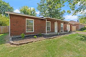 627 Lane Ave Sellersburg, IN 47172