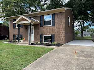 325 Hawthorne Jeffersonville, IN 47130