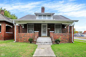1132 Chestnut St Columbus, IN 47201