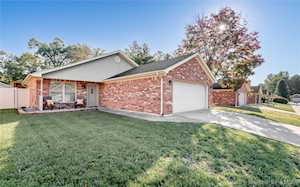 4203 Treesdale Dr Sellersburg, IN 47172