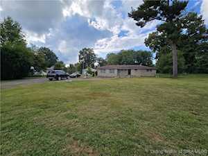 1020 N Church St Austin, IN 47102