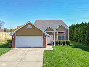 3055 Fox Ridge Dr Columbus, IN 47203