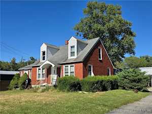 530 E Main St Pekin, IN 47165