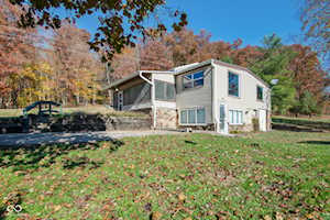 5894 Bellsville Pike Columbus, IN 47201