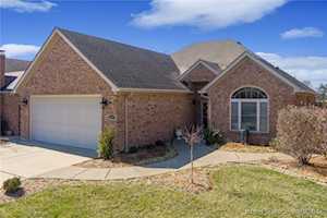 2403 Aspen Way Jeffersonville, IN 47130