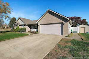 12214 New Perry Ln Sellersburg, IN 47172
