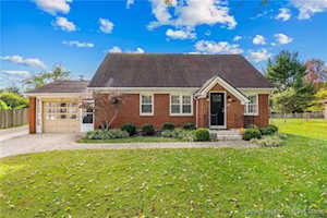 211 Forest Dr Jeffersonville, IN 47130