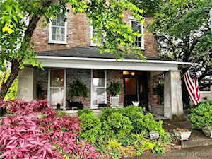 218 Locust St Jeffersonville, IN 47130