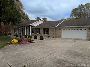 6950 Pioneer Trl NE Georgetown, IN 47122