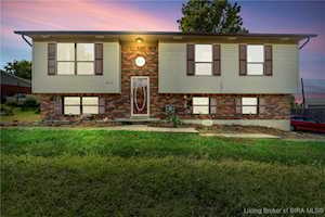 4513 Belmar Dr Jeffersonville, IN 47130