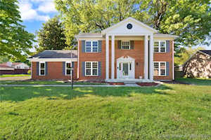 801 Acorn Ln Jeffersonville, IN 47130