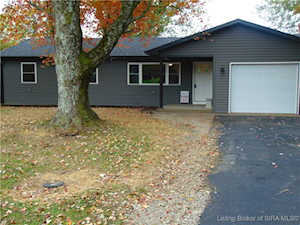 205 Smith Ln Hanover, IN 47243