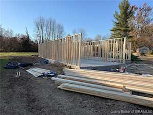 1166 S Riley Dr Scottsburg, IN 47170