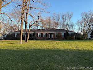 740 S Forrest Dr Sellersburg, IN 47172