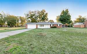 521 S Cardinal Ln Scottsburg, IN 47170