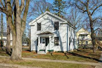 303 E Middle St in Chelsea, MI Photo 2