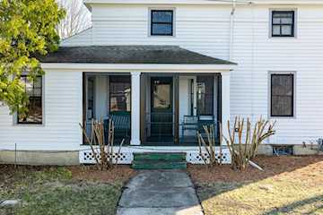 303 E Middle St in Chelsea, MI Photo 3