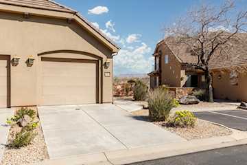 2018 N Pebble Beach DR Washington, UT 84780 home for sale, MLS#25-259540 - Erika Rogers Photo 3