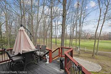 1449 Gleneagles in Highland Twp, MI Photo 5