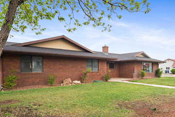 885 E Fort Pierce DR St George, UT 84790 home for sale, MLS#25-260553 - Erika Rogers Photo 2