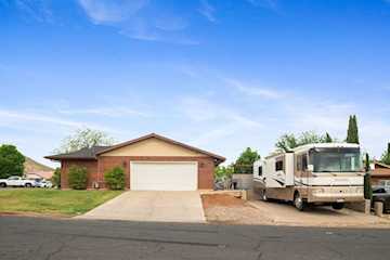 885 E Fort Pierce DR St George, UT 84790 home for sale, MLS#25-260553 - Erika Rogers Photo 4