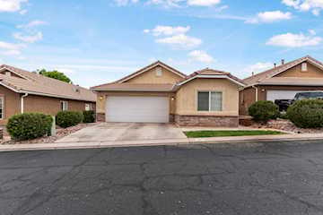 2930 E 450  N #F6 St George, UT 84790 home for sale, MLS#25-260198 - Erika Rogers Photo 2