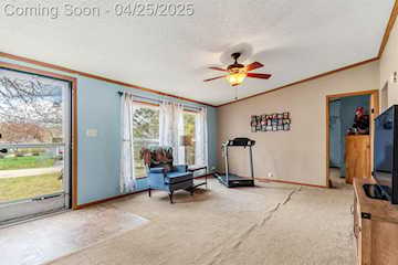 6545 Hiller Ave in Hamburg Twp, MI Photo 2
