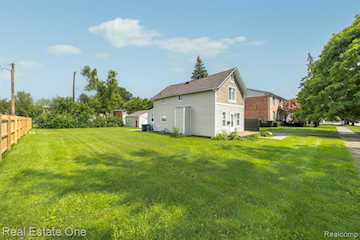 3420 Fairmont Rd in Royal Oak, MI Photo 4