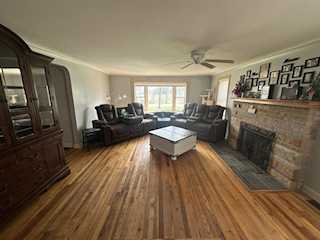610 S Macomb St in Manchester Vlg, MI Photo 4