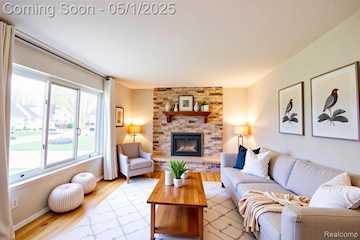 40317 Ladene Ln in Novi, MI Photo 5