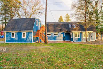 771 Hurley Dr in Marion Twp, MI Photo 2