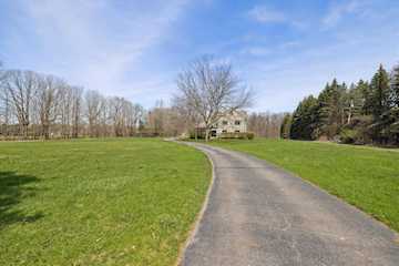 2929 E Frost Rd in Williamston, MI Photo 2