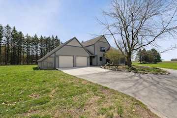 2929 E Frost Rd in Williamston, MI Photo 4