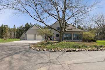 2929 E Frost Rd in Williamston, MI Photo 5
