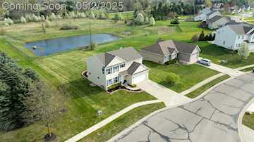 3411 Amber Oaks Dr in Howell Twp, MI Photo 2