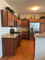 1082 Paddock Dr #78 in South Lyon, MI Photo 3