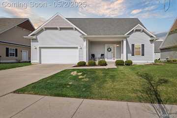 323 Dorchester Dr #29 in Howell, MI Photo 2